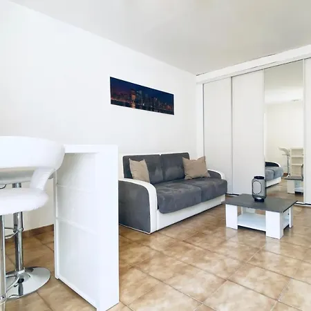 Mignon Studio Au Coeur Du Village De Apartamento Saint-Tropez